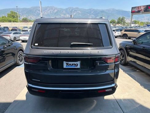 Used 2023 Jeep Wagoneer 4WD w/ HD Trailer Tow Package image 5