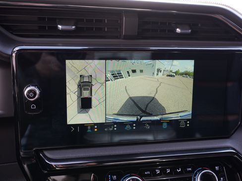 Used 2023 GMC Sierra 1500 AT4 w/ Technology Package AWD/4WD image 33