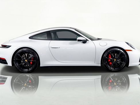 Used 2020 Porsche 911 Carrera S image 5
