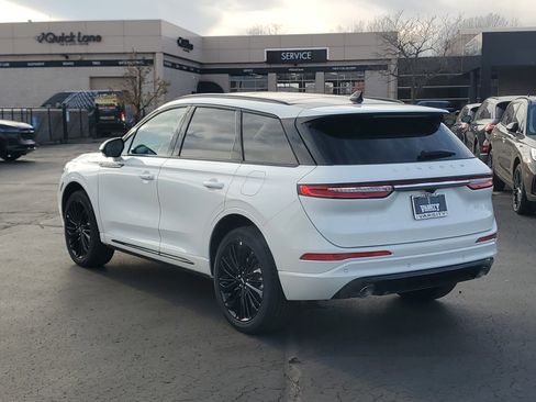 New 2026 Lincoln Corsair Reserve w/ Jet Appearance Package image 3