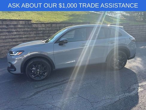 Used 2025 Honda HR-V Sport image 4