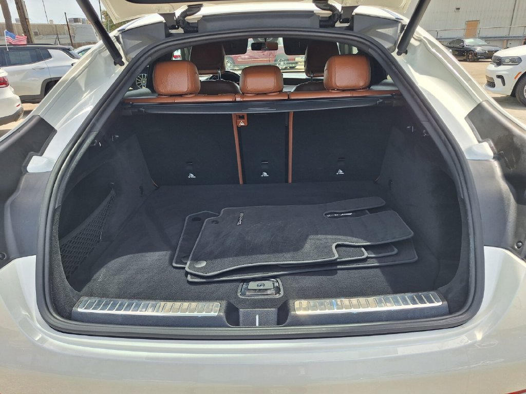 Used 2023 Mercedes-Benz GLC 300 4MATIC Coupe image 25