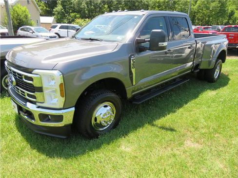 Used 2025 Ford F350 XLT AWD/4WD image 1