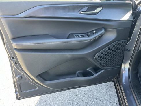 New 2025 Jeep Grand Cherokee Laredo X w/ Luxury Tech Group I image 21