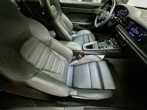 Certified 2025 Porsche 911 Carrera S RWD image 28