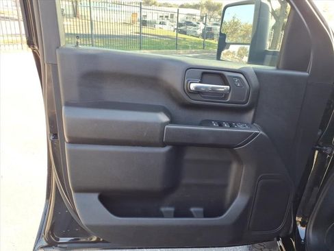 Used 2024 Chevrolet Silverado 2500 Custom w/ Custom Value Package image 12