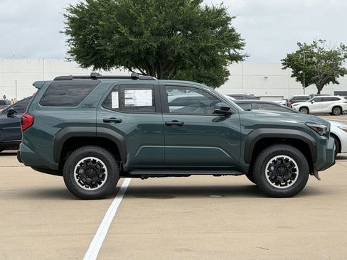 New 2026 Toyota 4Runner TRD Off-Road Premium AWD/4WD image 3