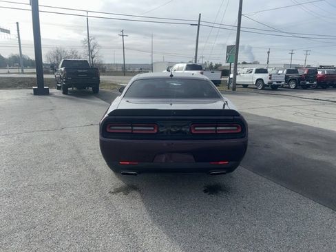 Used 2021 Dodge Challenger SXT w/ Plus Package image 8