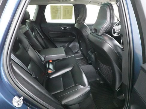 Used 2023 Volvo XC60 B5 Core w/ Climate Package AWD/4WD image 28