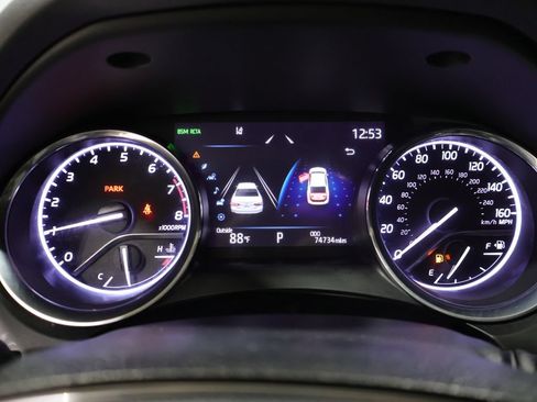 Used 2019 Toyota Camry XLE FWD image 37