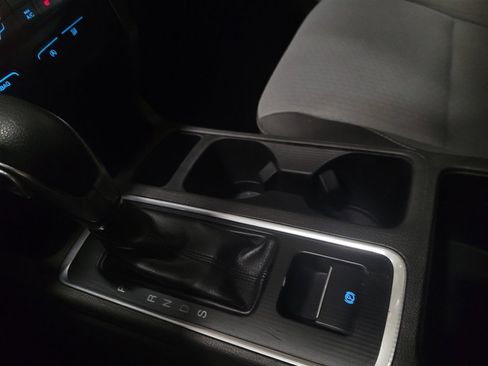 Used 2018 Ford Escape SE image 26