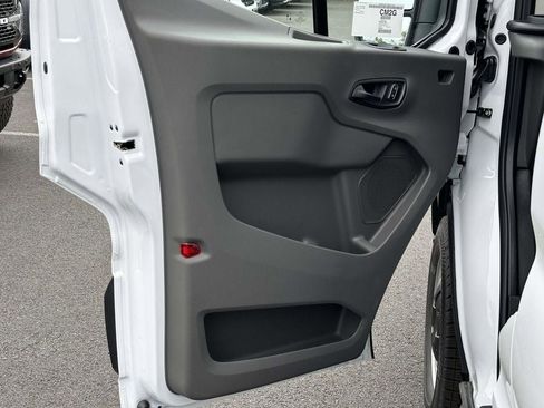 New 2026 Ford Transit 250 148 High Roof RWD image 9