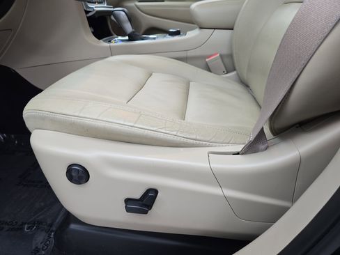 Used 2018 Jeep Grand Cherokee Limited w/ Trailer Tow Group IV image 27