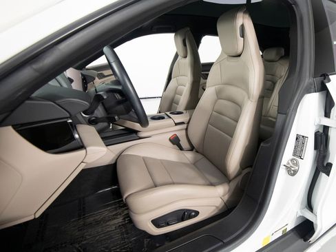 Certified 2022 Porsche Taycan 4 Cross Turismo AWD/4WD image 16