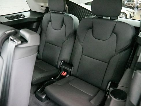 Used 2025 Volvo XC90 B6 Core w/ Protection Package image 22