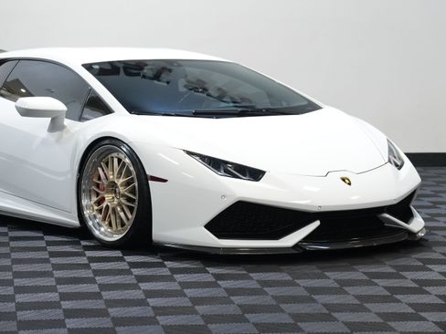 Used 2018 Lamborghini Huracan LP 610-4 AWD/4WD image 9