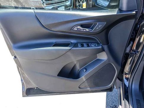 Used 2023 Chevrolet Equinox LT FWD image 23