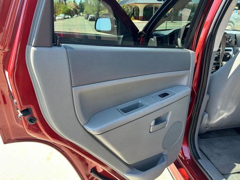 Used 2006 Jeep Grand Cherokee Laredo image 17