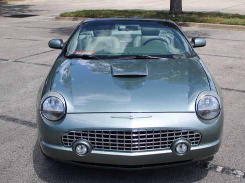 Used 2004 Ford Thunderbird Pacific Coast RWD image 6
