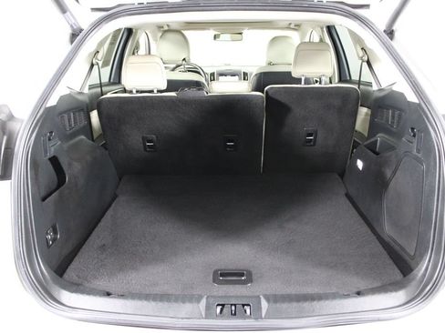 Used 2018 Ford Edge Titanium w/ Equipment Group 301A AWD/4WD image 16