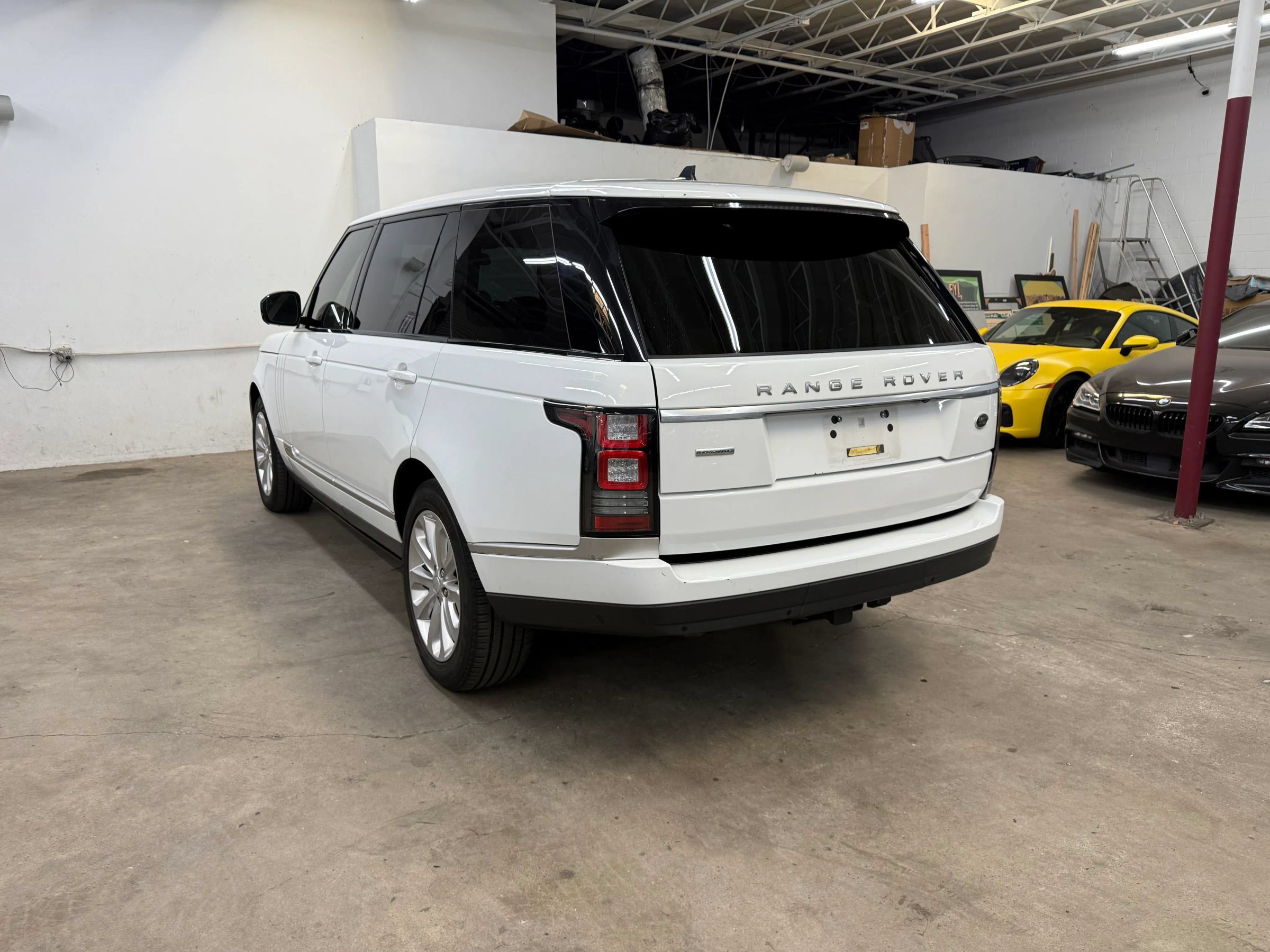 Used 2015 Land Rover Range Rover Long Wheelbase Supercharged AWD/4WD image 3