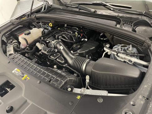 Used 2024 Jeep Grand Cherokee Limited image 35