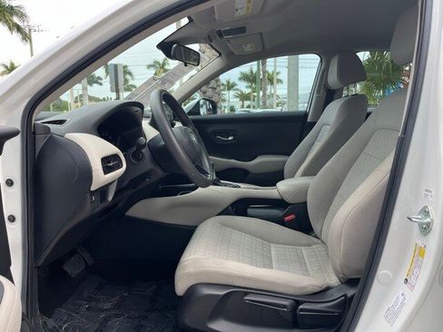 Used 2023 Honda HR-V LX image 8