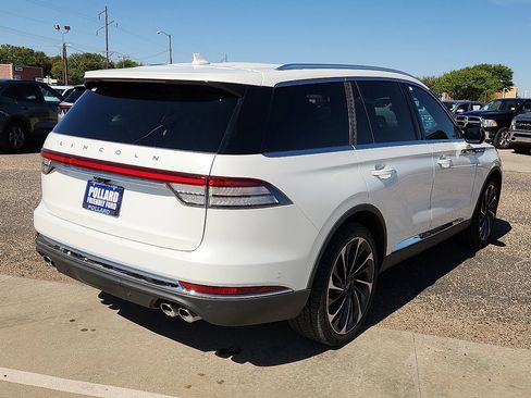 Used 2020 Lincoln Aviator Reserve w/ Equipment Group 202A AWD/4WD image 3