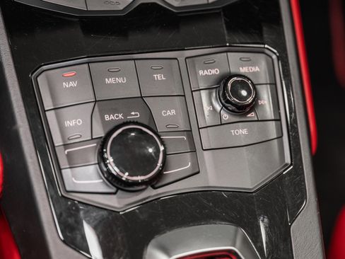 Used 2016 Lamborghini Huracan LP 610-4 image 33