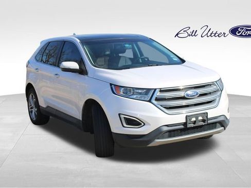 Used 2015 Ford Edge Titanium w/ Equipment Group 301A image 3