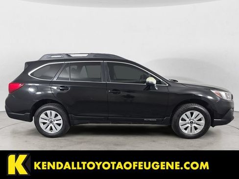 Used 2018 Subaru Outback 2.5i Premium AWD/4WD image 4