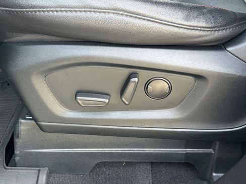 Used 2023 Ford Explorer ST-Line image 17