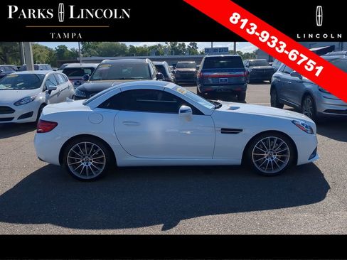 Used 2020 Mercedes-Benz SLC 300 image 3