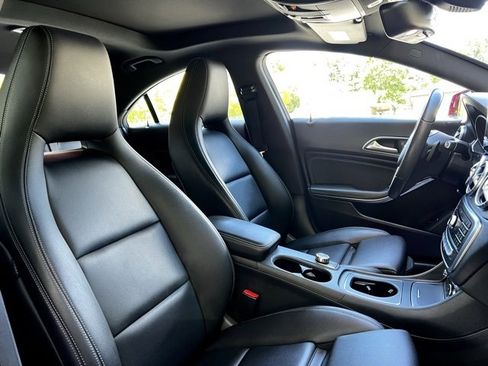 Used 2019 Mercedes-Benz CLA 250 image 30