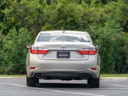 Used 2013 Lexus ES 350 w/ Luxury Pkg FWD image 43