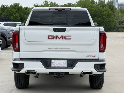 Used 2022 GMC Sierra 1500 AT4 w/ AT4 Premium Package AWD/4WD image 5