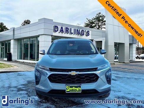 Used 2024 Chevrolet Trax LS w/ LS Convenience Package image 2