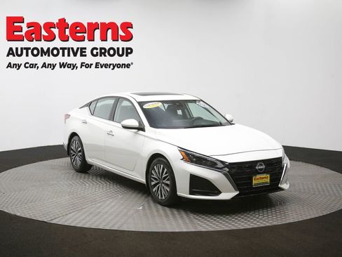 Used 2024 Nissan Altima 2.5 SV w/ SV Premium Package image 50