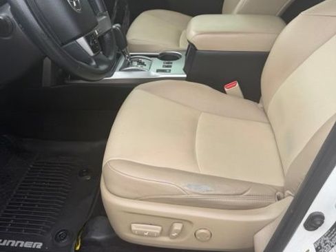 Used 2019 Toyota 4Runner SR5 Premium AWD/4WD image 9