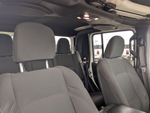 Used 2022 Jeep Gladiator Sport AWD/4WD image 18