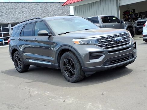 Used 2020 Ford Explorer XLT w/ Comfort Package AWD/4WD image 7