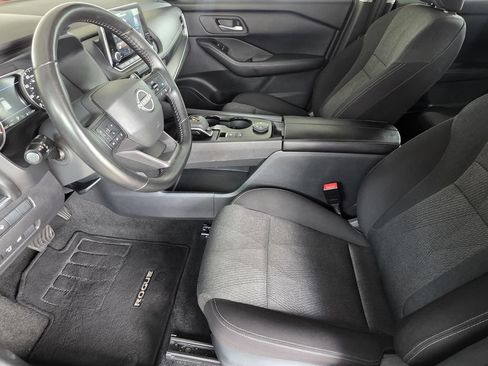 Used 2025 Nissan Rogue SV AWD/4WD image 6