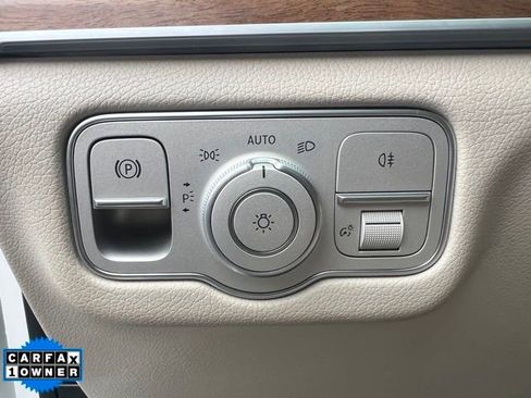 Used 2023 Mercedes-Benz GLS 450 4MATIC image 27
