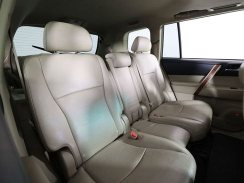 Used 2013 Toyota Highlander Limited image 22