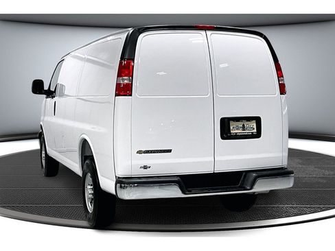 New 2025 Chevrolet Express 3500 w/ Driver Convenience Package RWD image 4