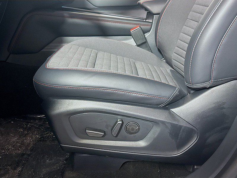 New 2025 Ford Explorer ST-Line w/ Premium Package AWD/4WD image 21