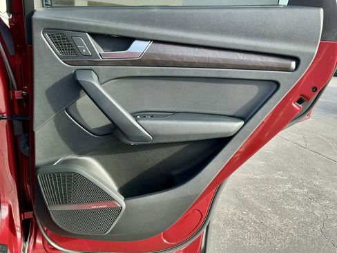 Used 2018 Audi Q5 2.0T Premium Plus w/ Premium Plus Package image 25