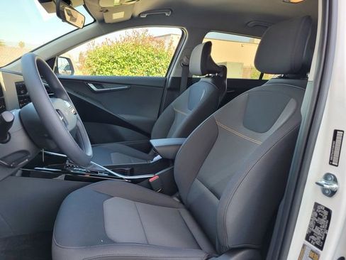 New 2026 Kia Niro LX FWD image 9