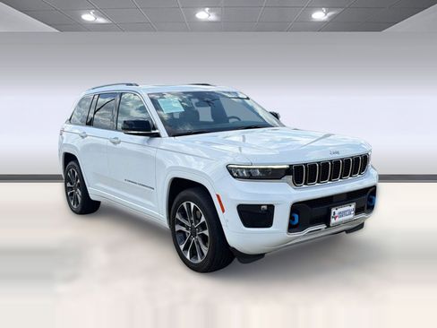 Used 2023 Jeep Grand Cherokee Overland AWD/4WD image 7