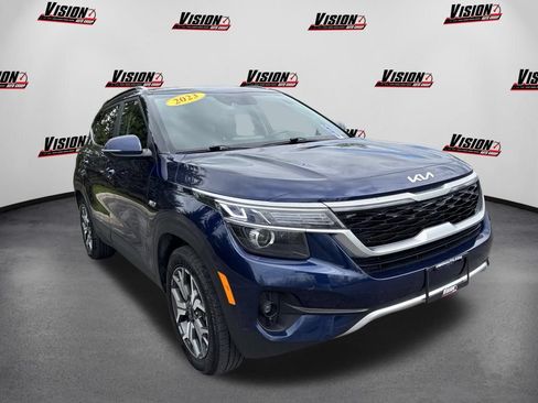Used 2023 Kia Seltos EX AWD/4WD image 2